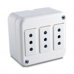 ENCHUFE HEMBRA S/P TRIPLE