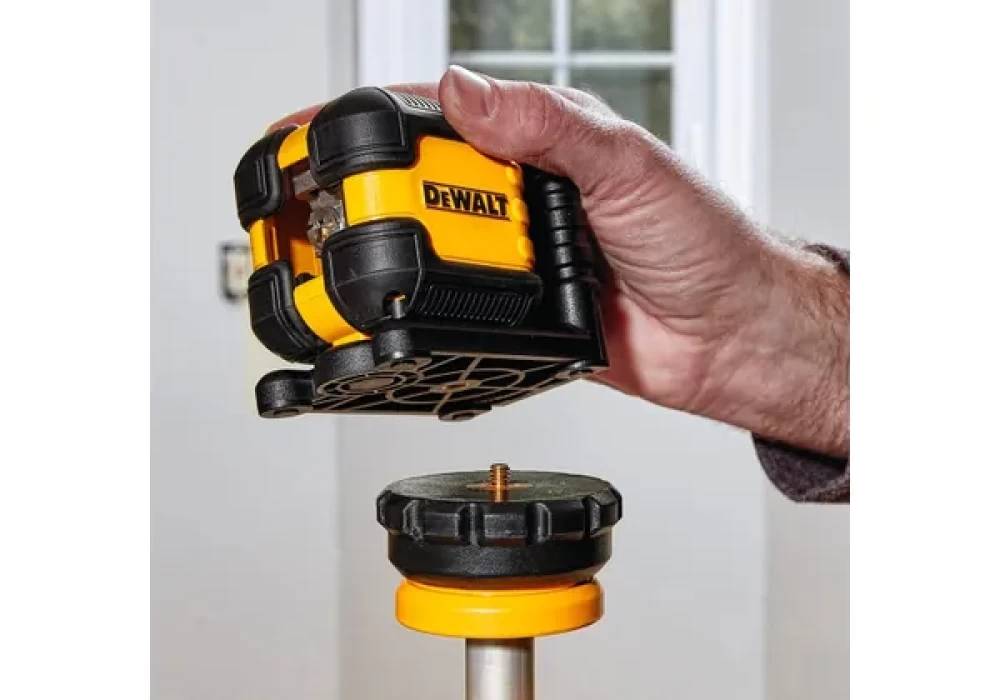NIVEL LASER CRUZ VERDE 1V1H IP54 DW08802CG DEWALT - Imagen 3